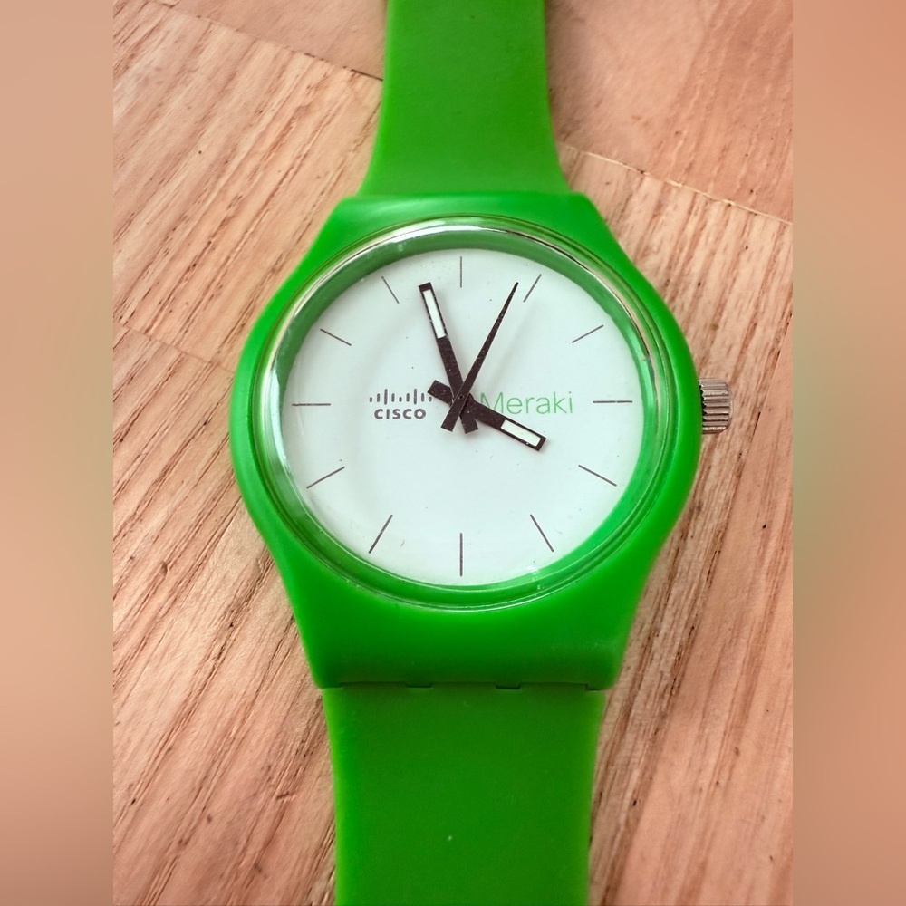 Cisco meraki bright green casual
Watch NEW BATTERY